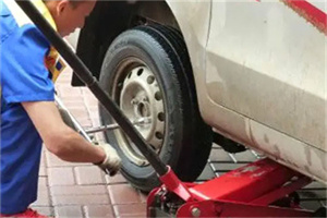 伊春区附近拖车24小时服务热线电话