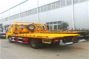 伊春区附近拖车救援搭电